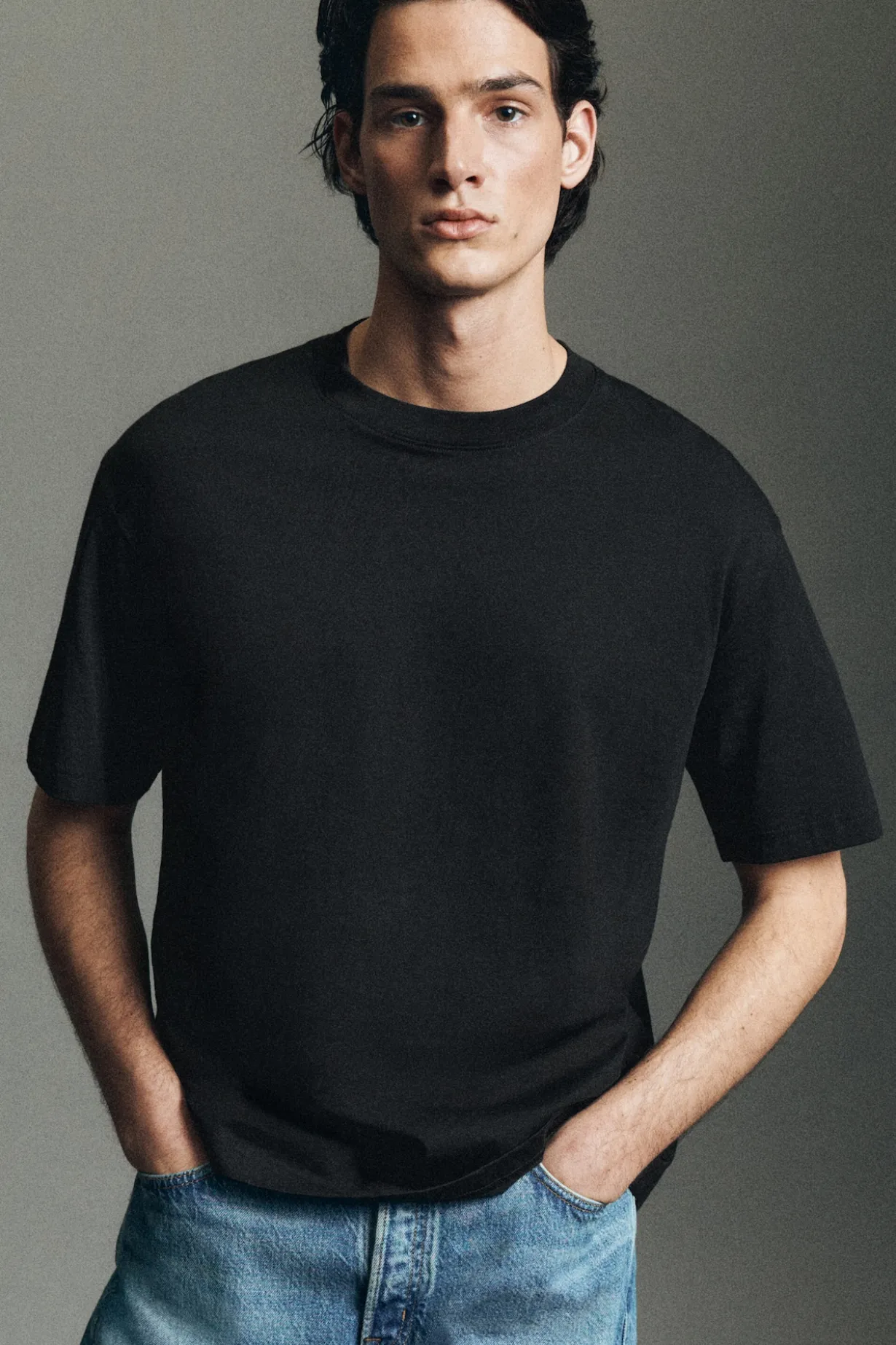RELAXED LIGHTWEIGHT COTTON T-SHIRT