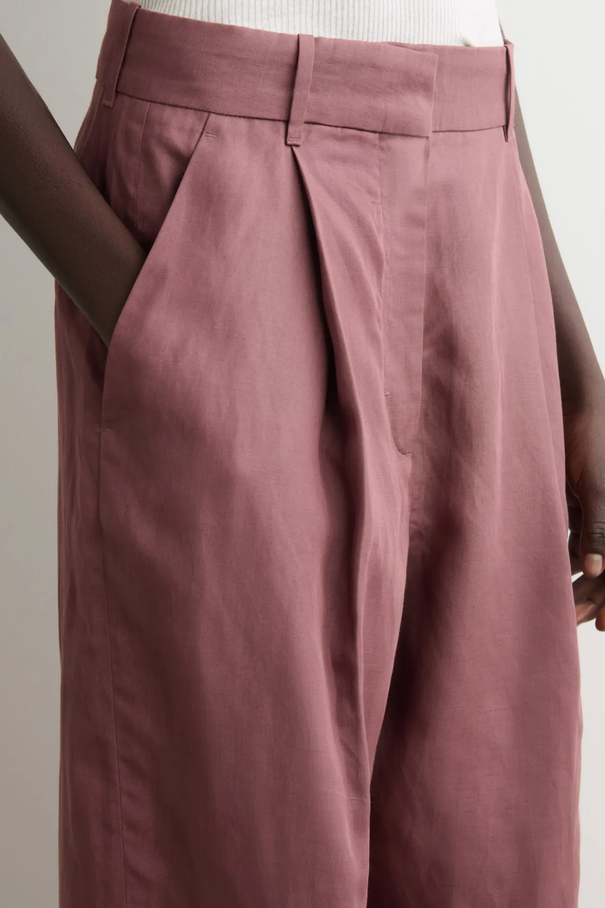 RELAXED LINEN-BLEND WIDE-LEG PANTS