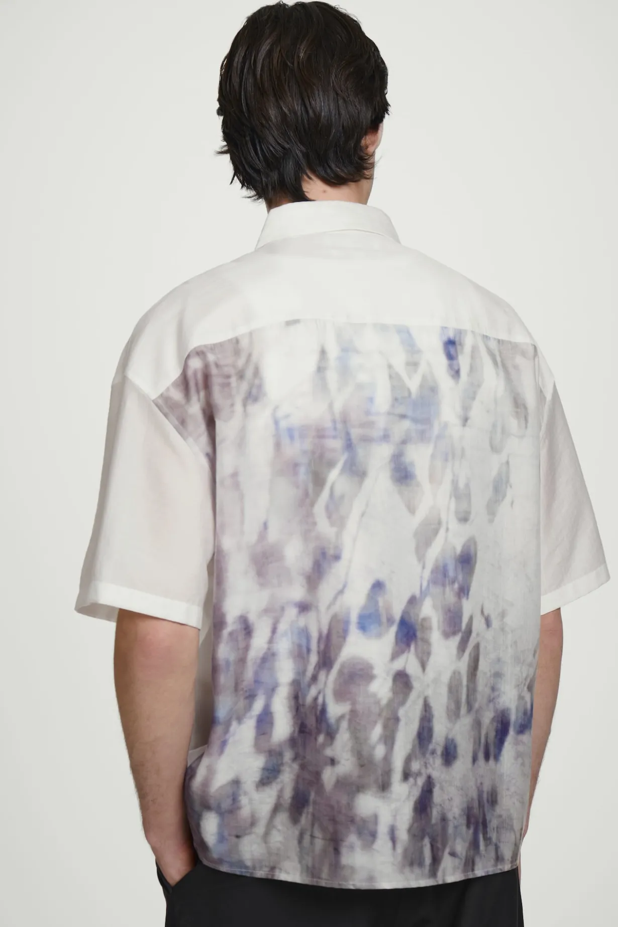 RELAXED SHORT-SLEEVED PRINTED RESORT SHIRT