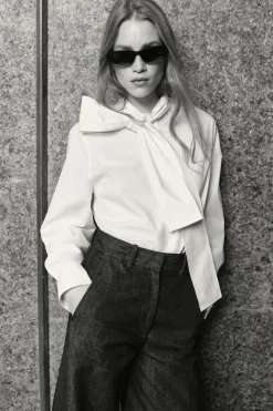 RELAXED-FIT WIDE-LEG DENIM PANTS