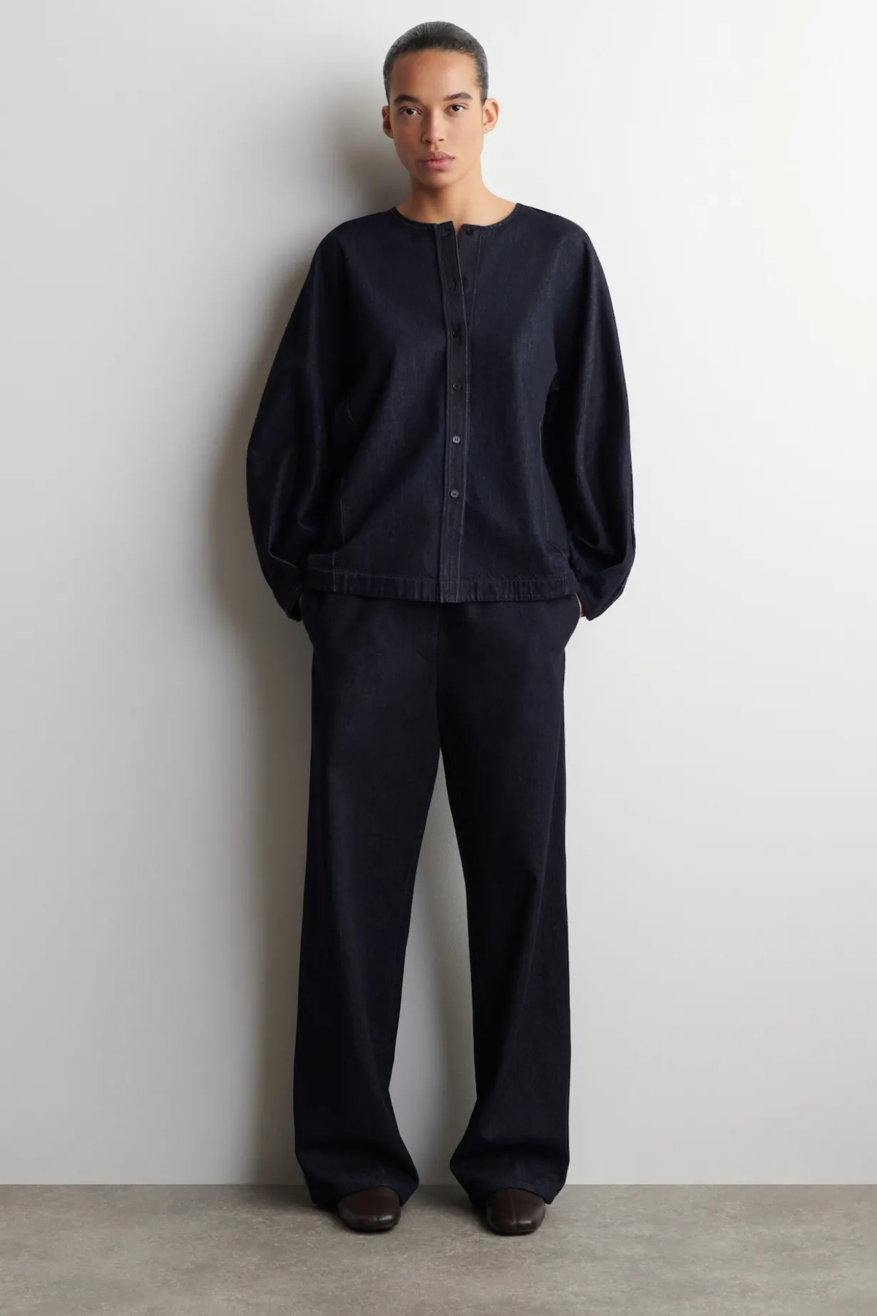 ROUNDED DENIM TOP