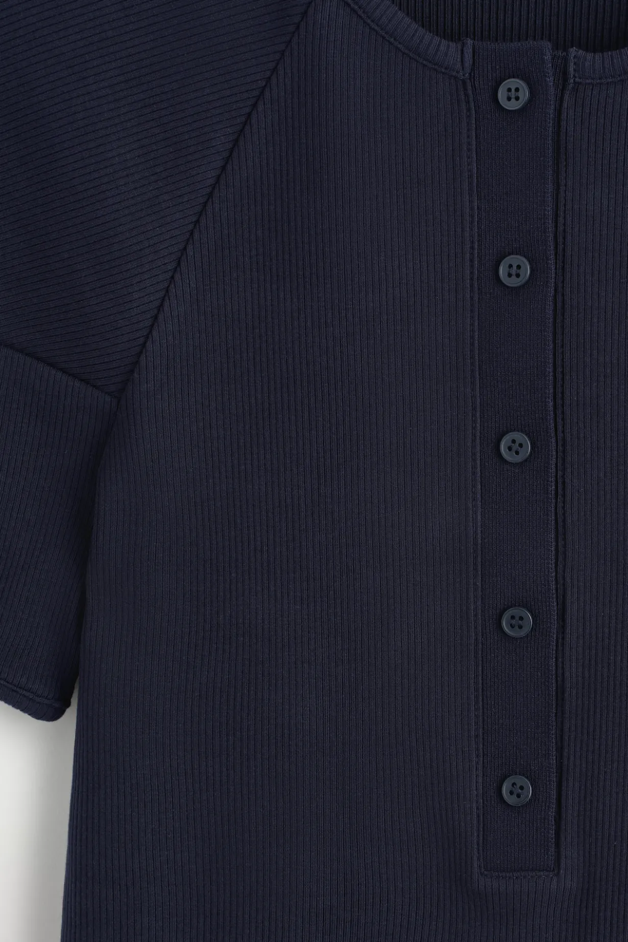 ROUNDED RIBBED JERSEY HENLEY TOP