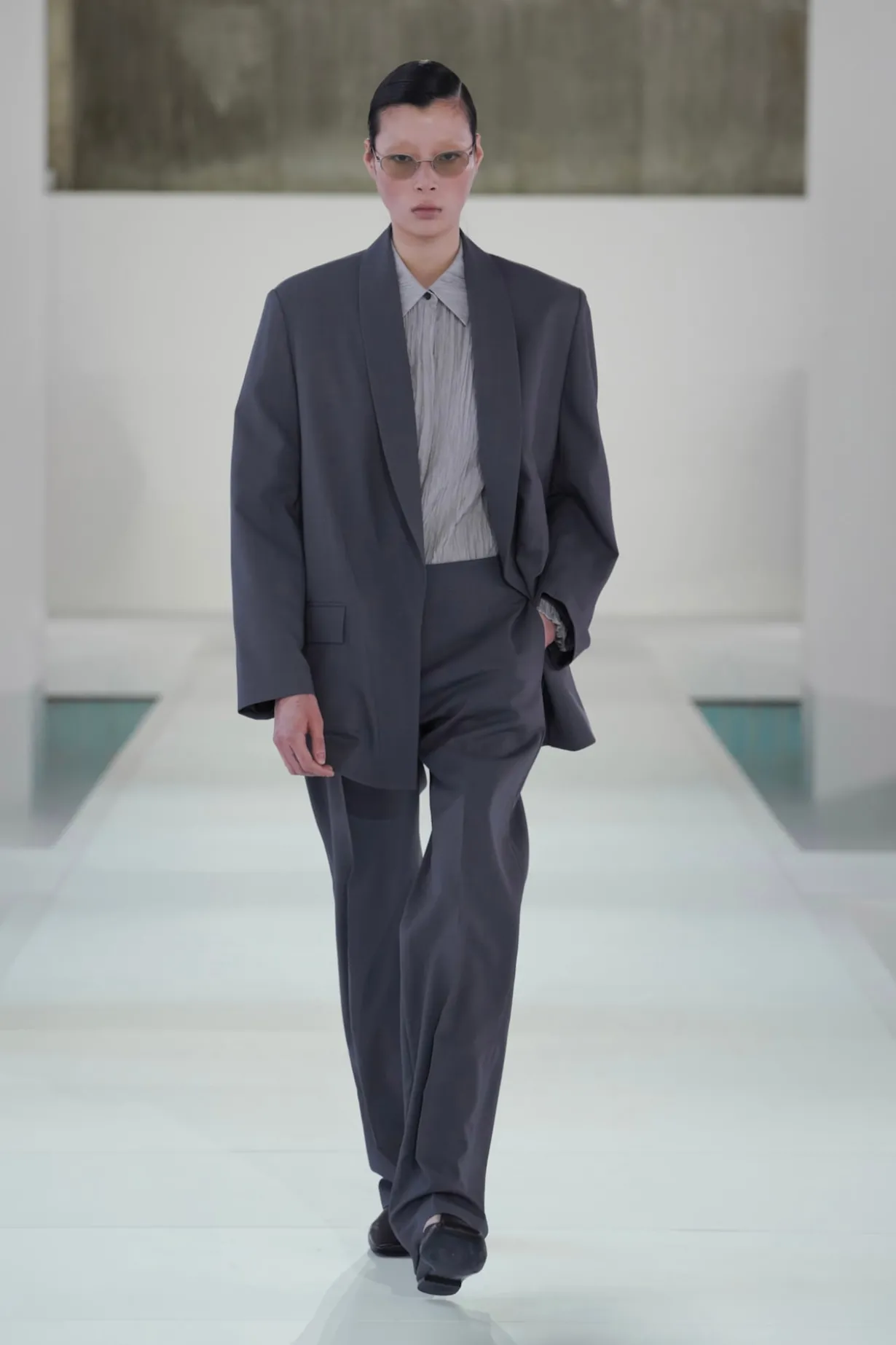ROUNDED TEXTURED-SILK SHIRT