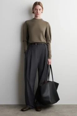ROUNDED-SLEEVE TOP