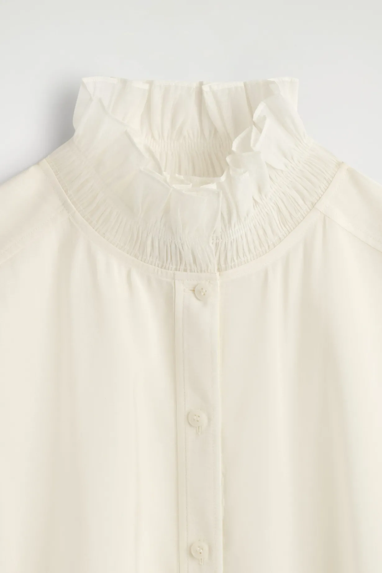 RUFFLE-COLLAR MODAL BLOUSE
