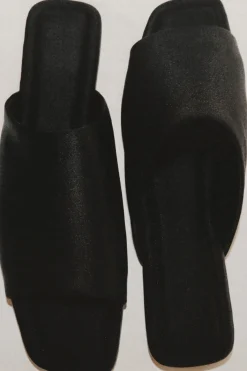 SCUBA SQUARE-TOE MULES