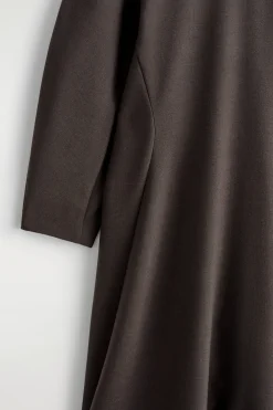 SCULPTED LONG-SLEEVED MIDI DRESS