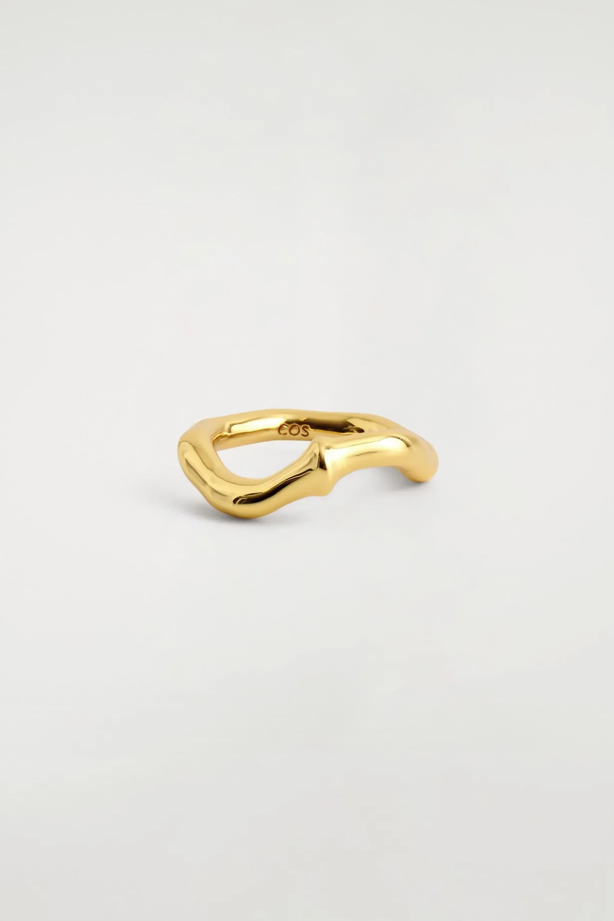 SCULPTED RING