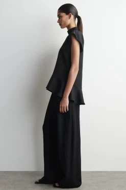 SCULPTED TURTLENECK TOP