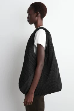 SCULPTURAL SHOULDER BAG – PLEATED