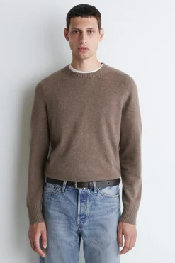 SEAMLESS CASHMERE CREW-NECK SWEATER