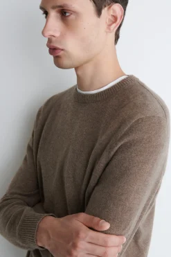 SEAMLESS CASHMERE CREW-NECK SWEATER