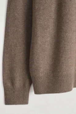 SEAMLESS CASHMERE CREW-NECK SWEATER