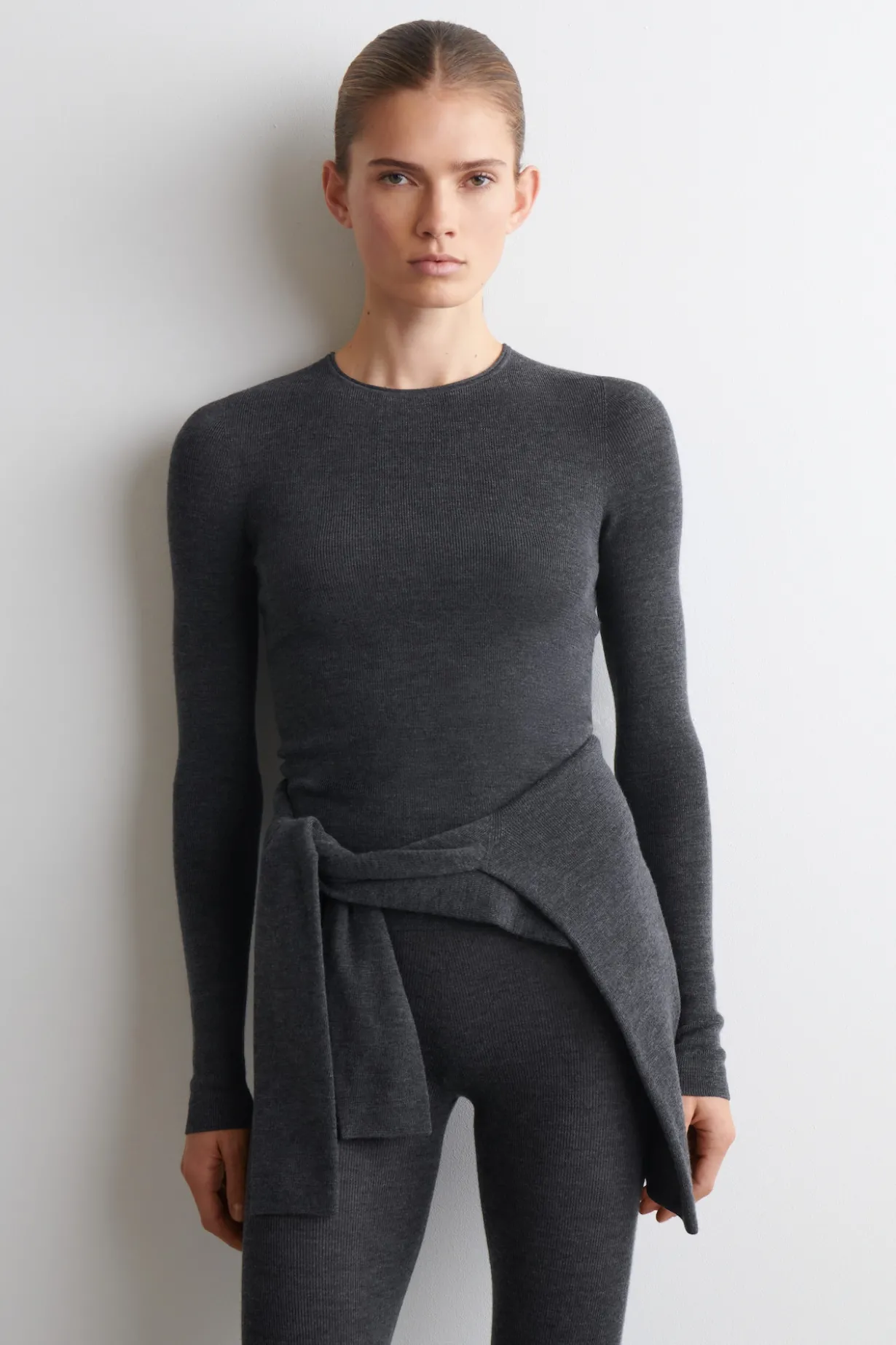 SEAMLESS MERINO WOOL LONG-SLEEVED TOP