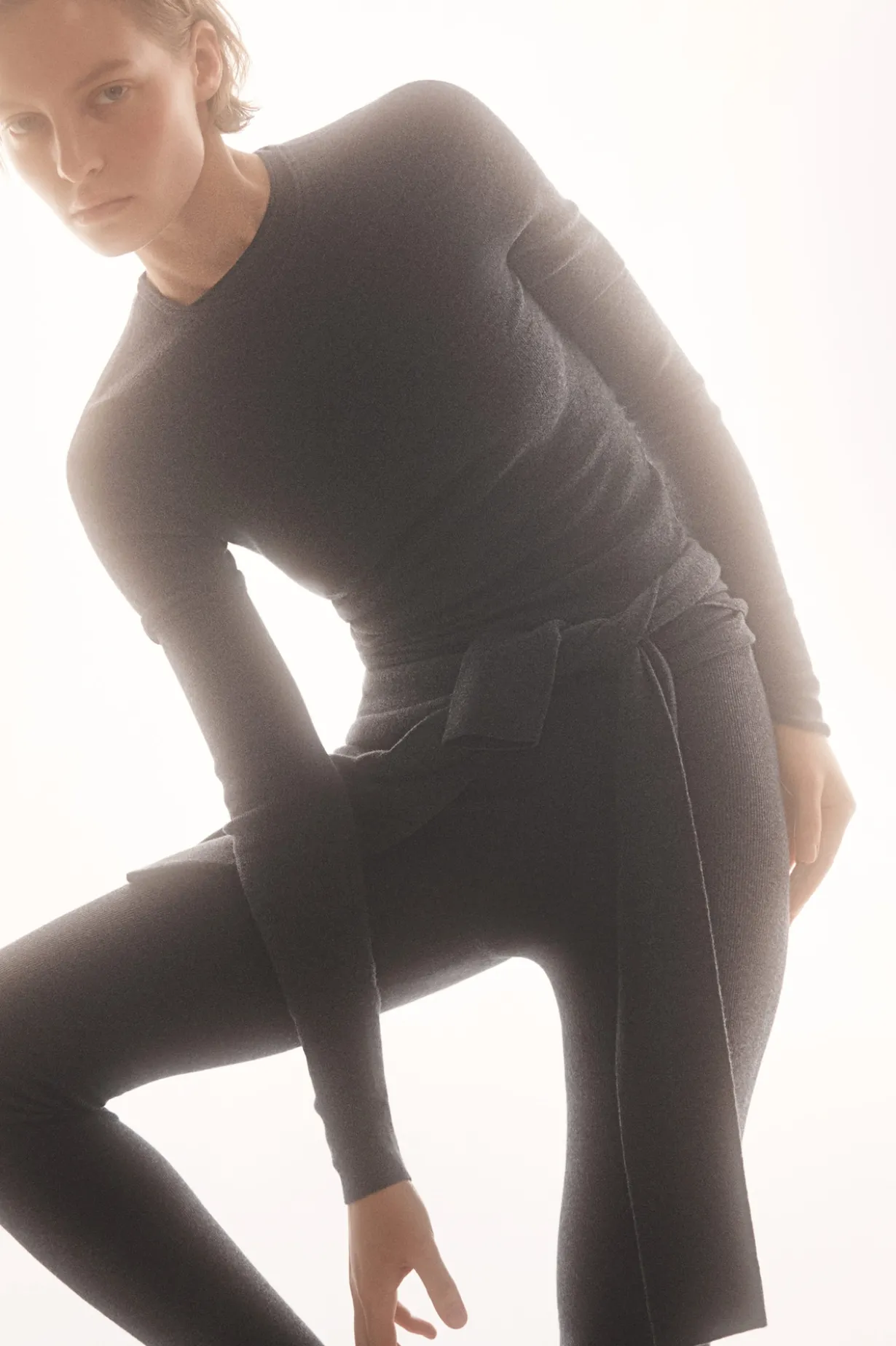 SEAMLESS MERINO WOOL TURTLENECK LONG-SLEEVED TOP