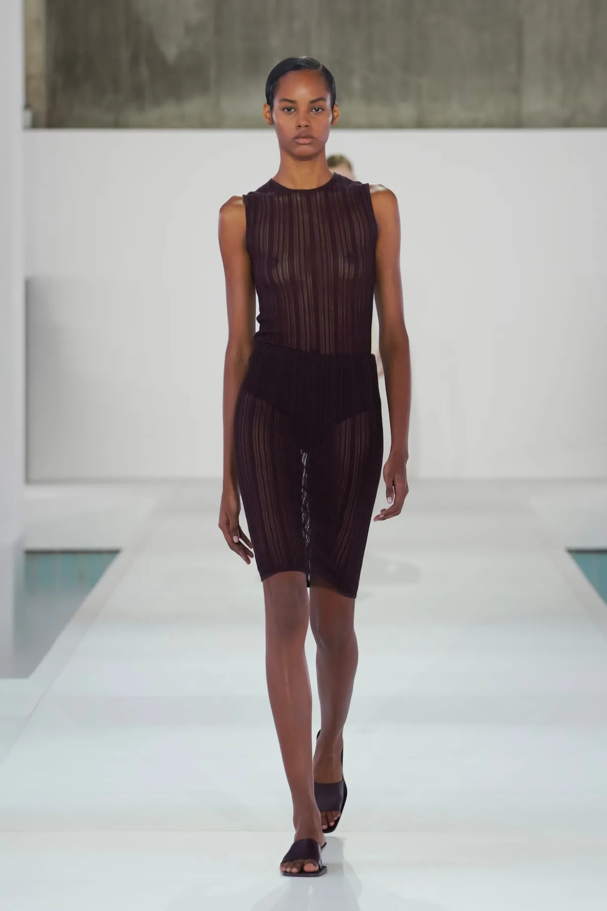 SHEER LACE-KNIT SKIRT