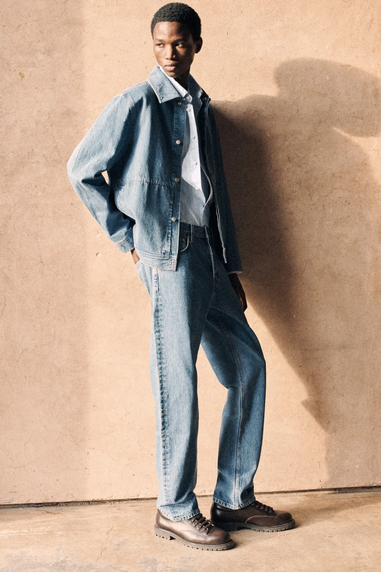 SIGNATURE REGULAR-FIT STRAIGHT-LEG JEANS