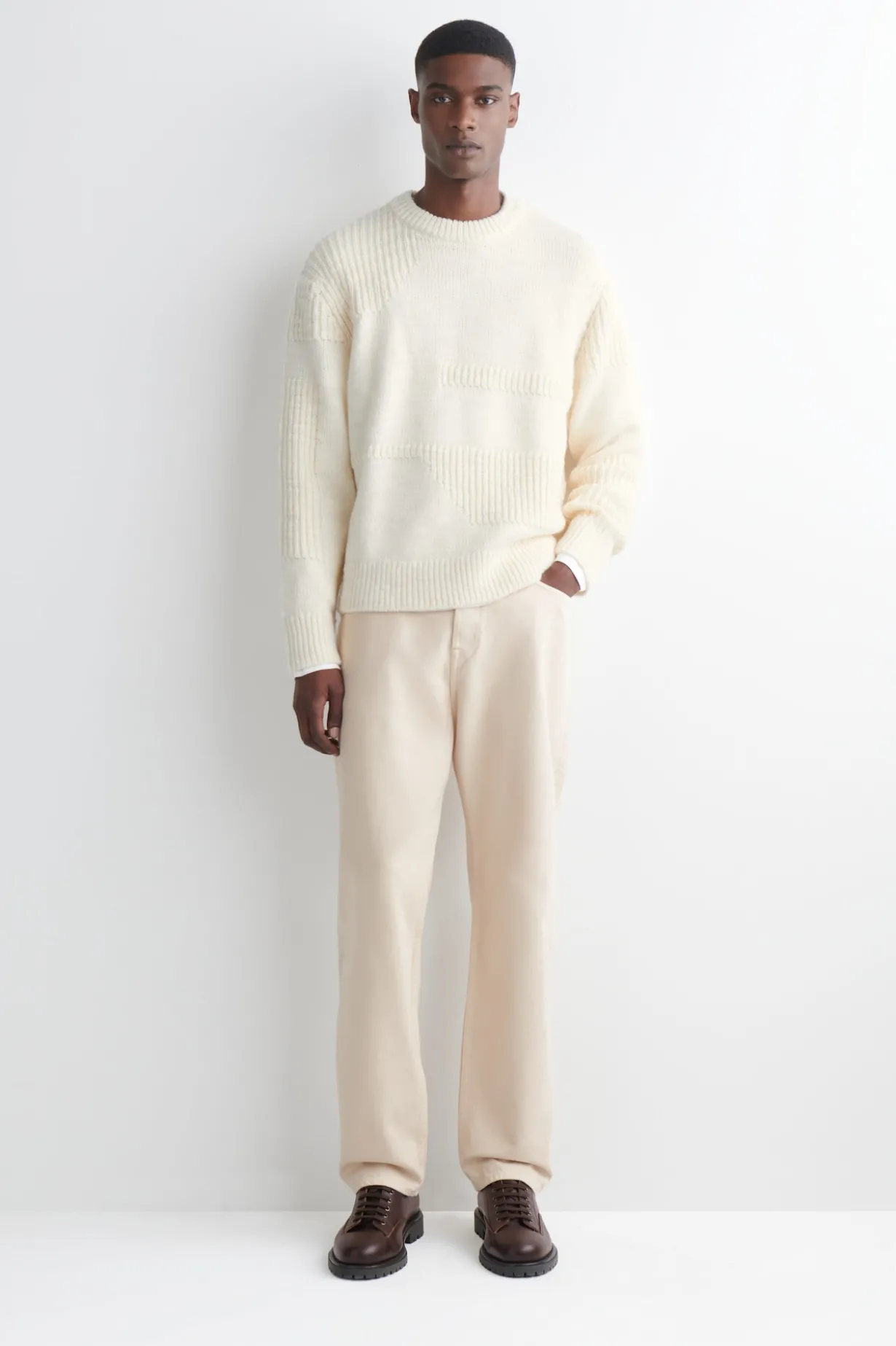 SIGNATURE REGULAR-FIT STRAIGHT-LEG JEANS