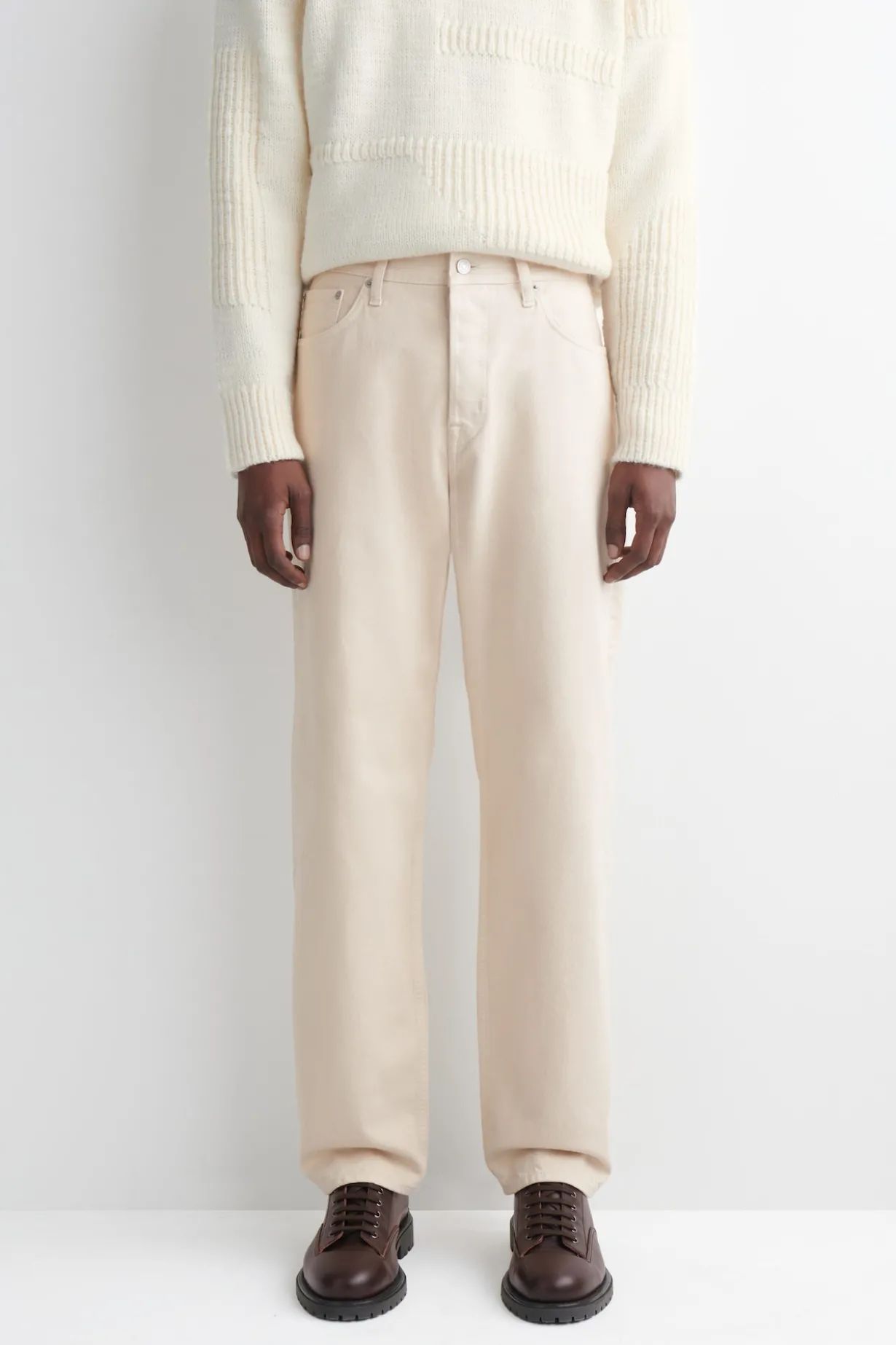 SIGNATURE REGULAR-FIT STRAIGHT-LEG JEANS