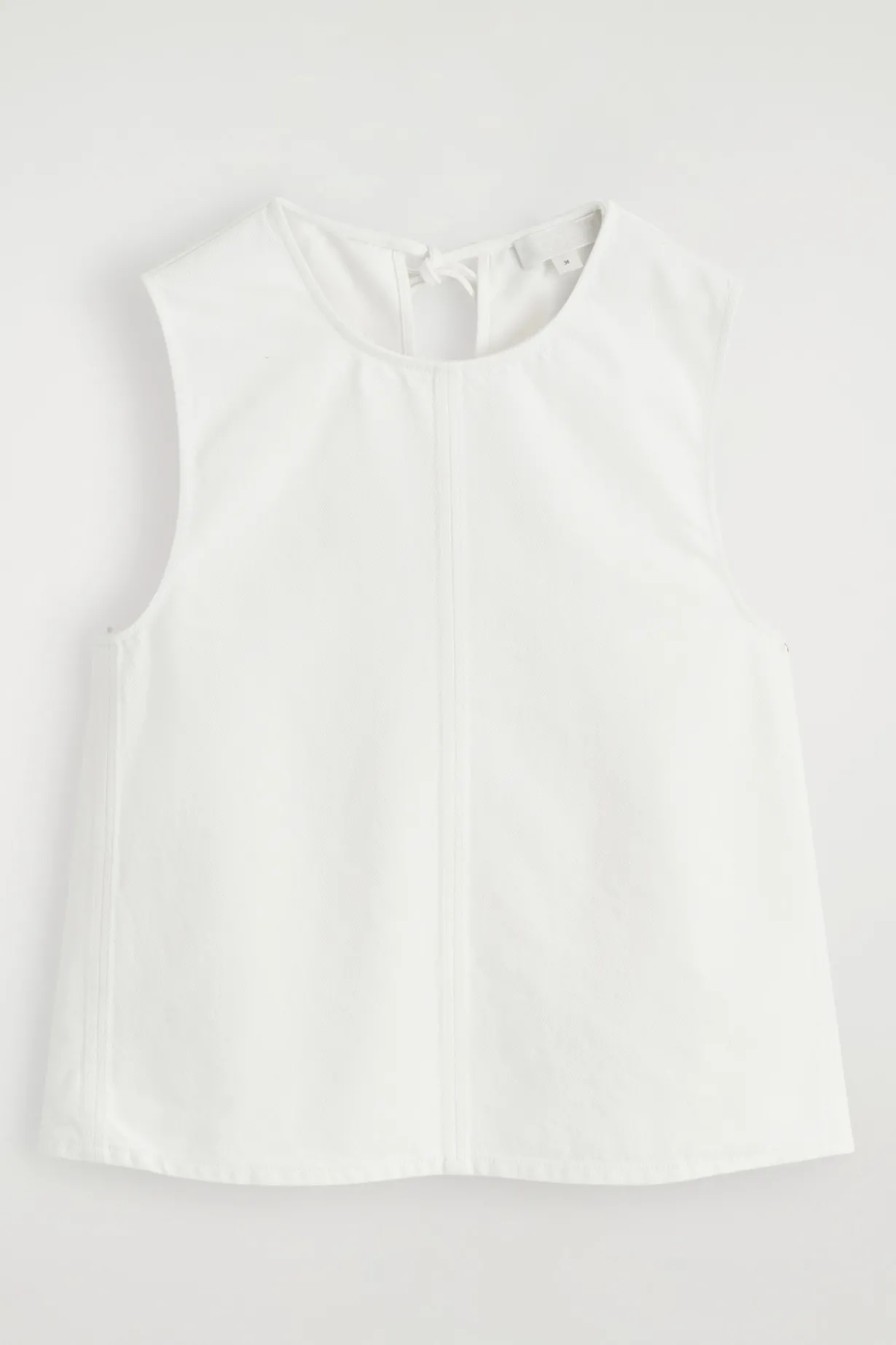 SLEEVELESS DENIM TOP