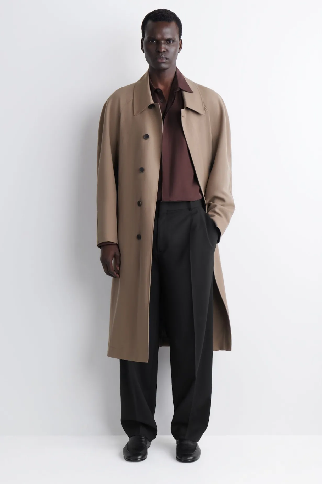 SLIM LEATHER LOAFERS