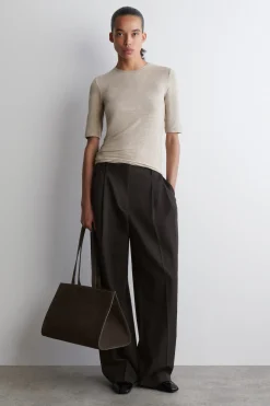 SLIM LIGHTWEIGHT T-SHIRT