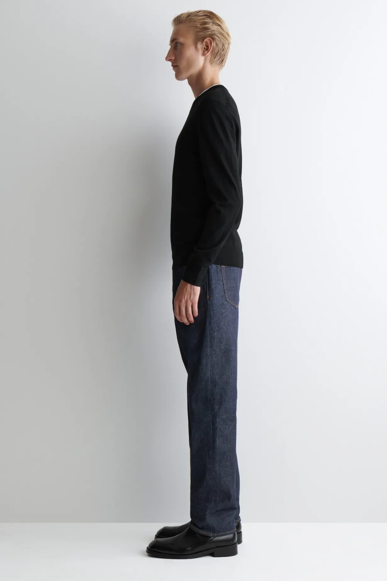 SLIM MERINO WOOL CREW-NECK SWEATER