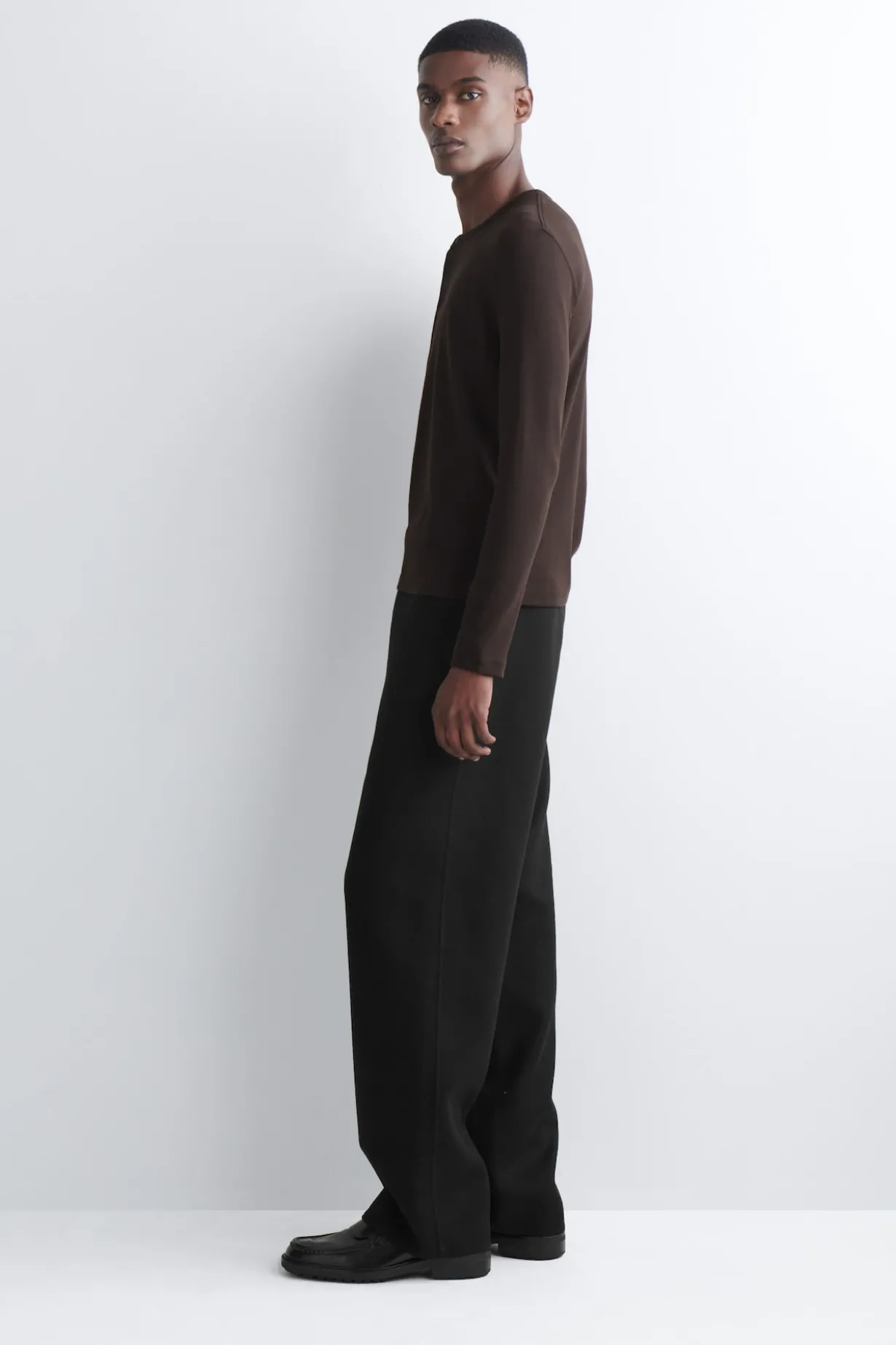 SLIM RIBBED COTTON LONG-SLEEVED HENLEY T-SHIRT