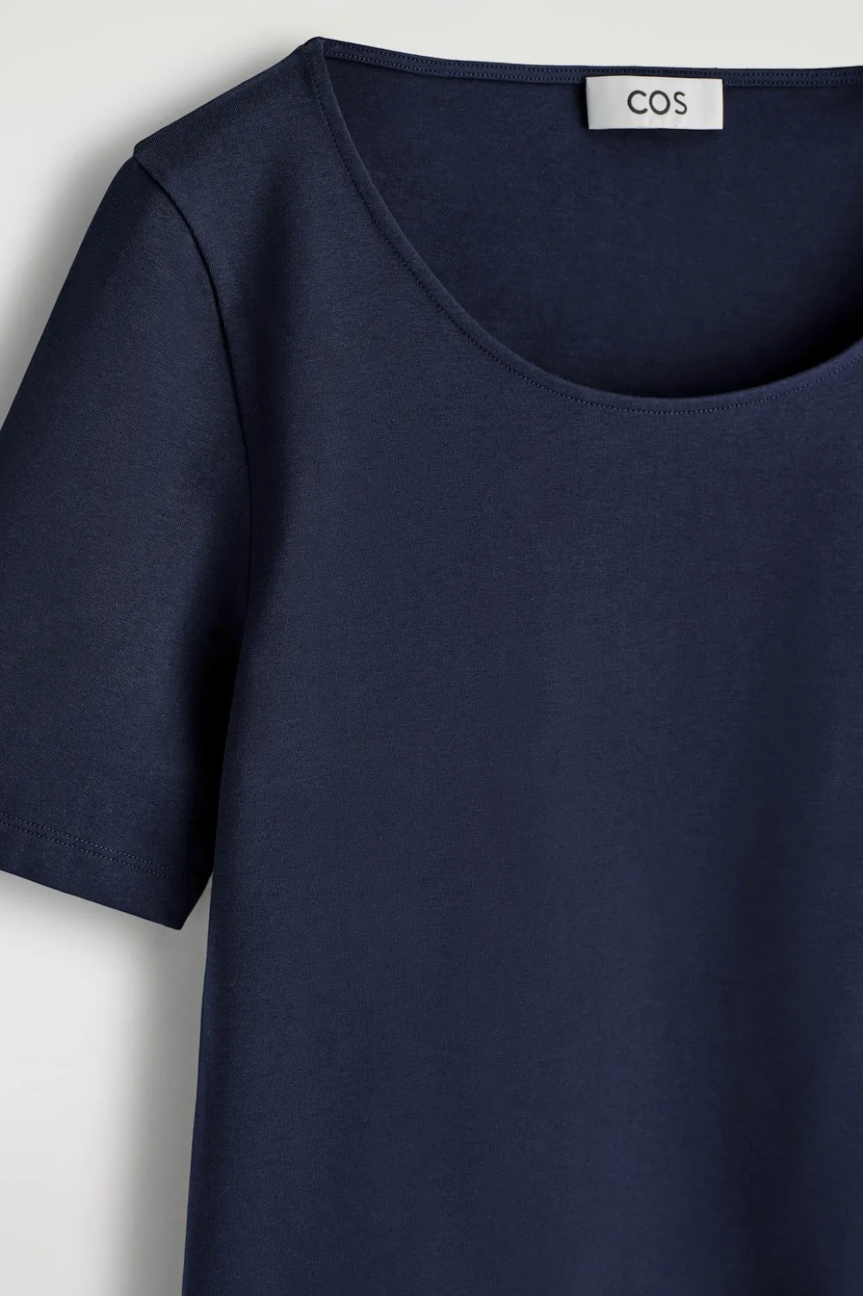 SLIM SCOOP-NECK COTTON T-SHIRT