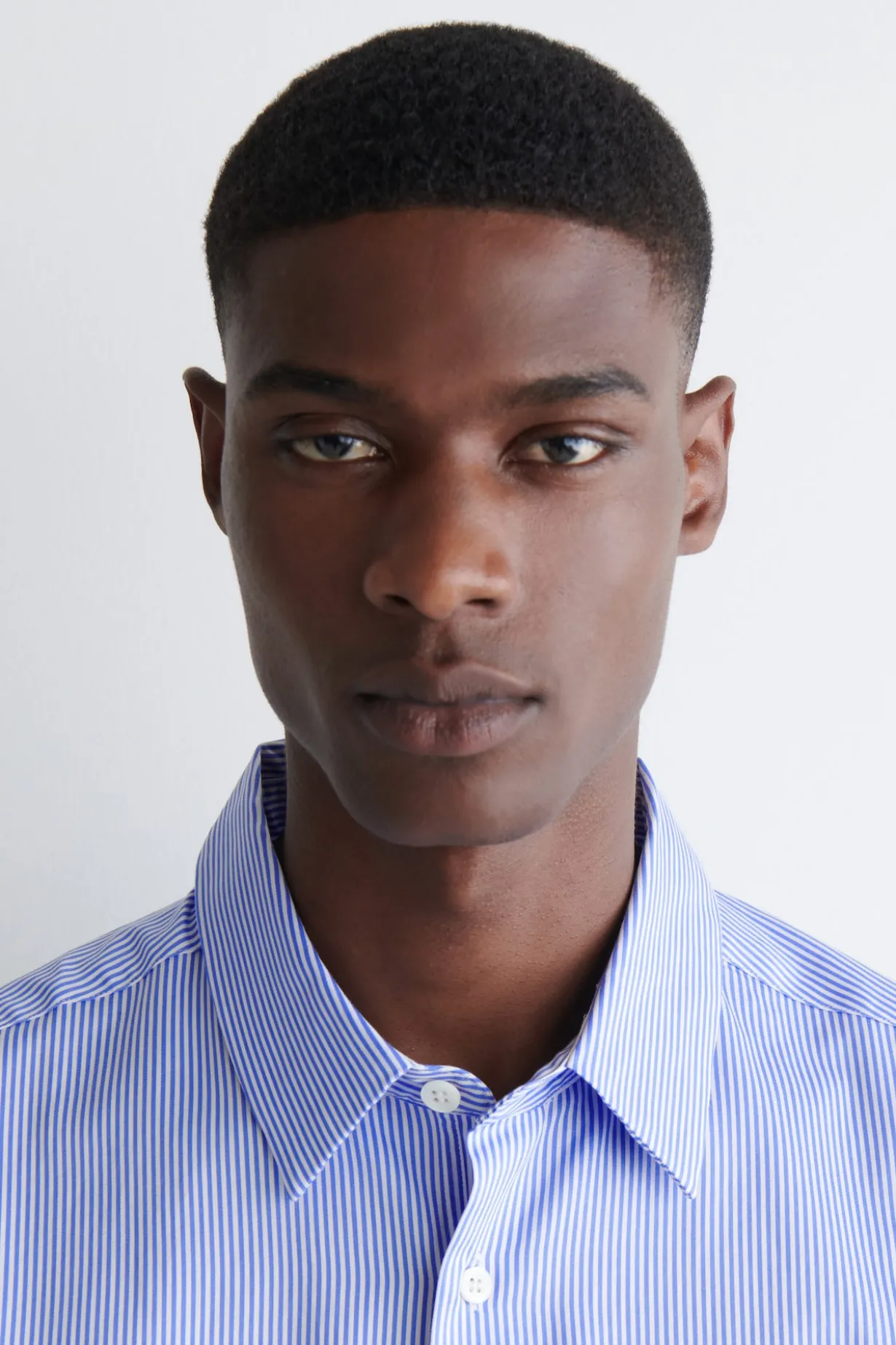 SLIM TAILORED POPLIN SHIRT