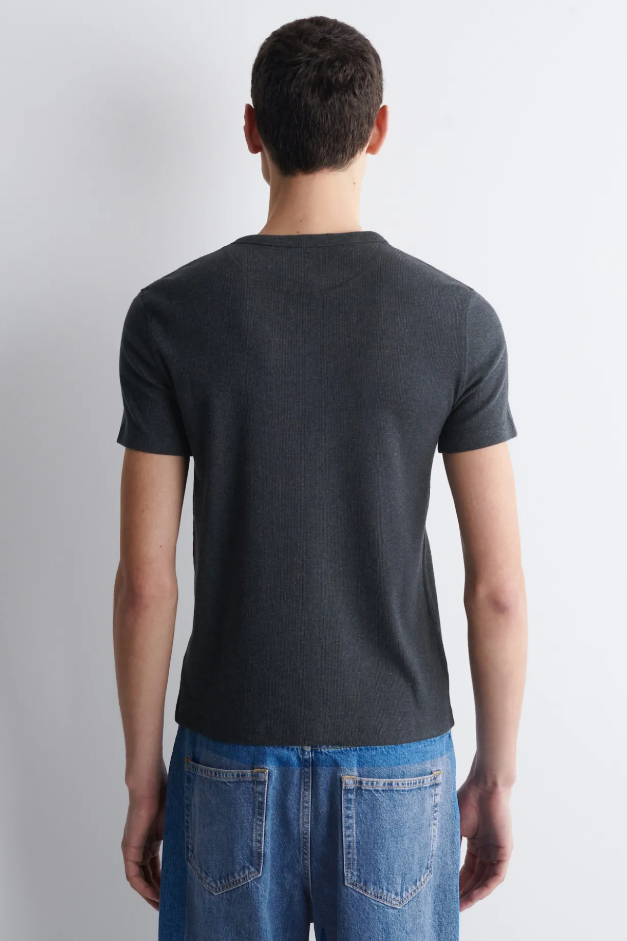 SLIM-FIT RIBBED HENLEY T-SHIRT