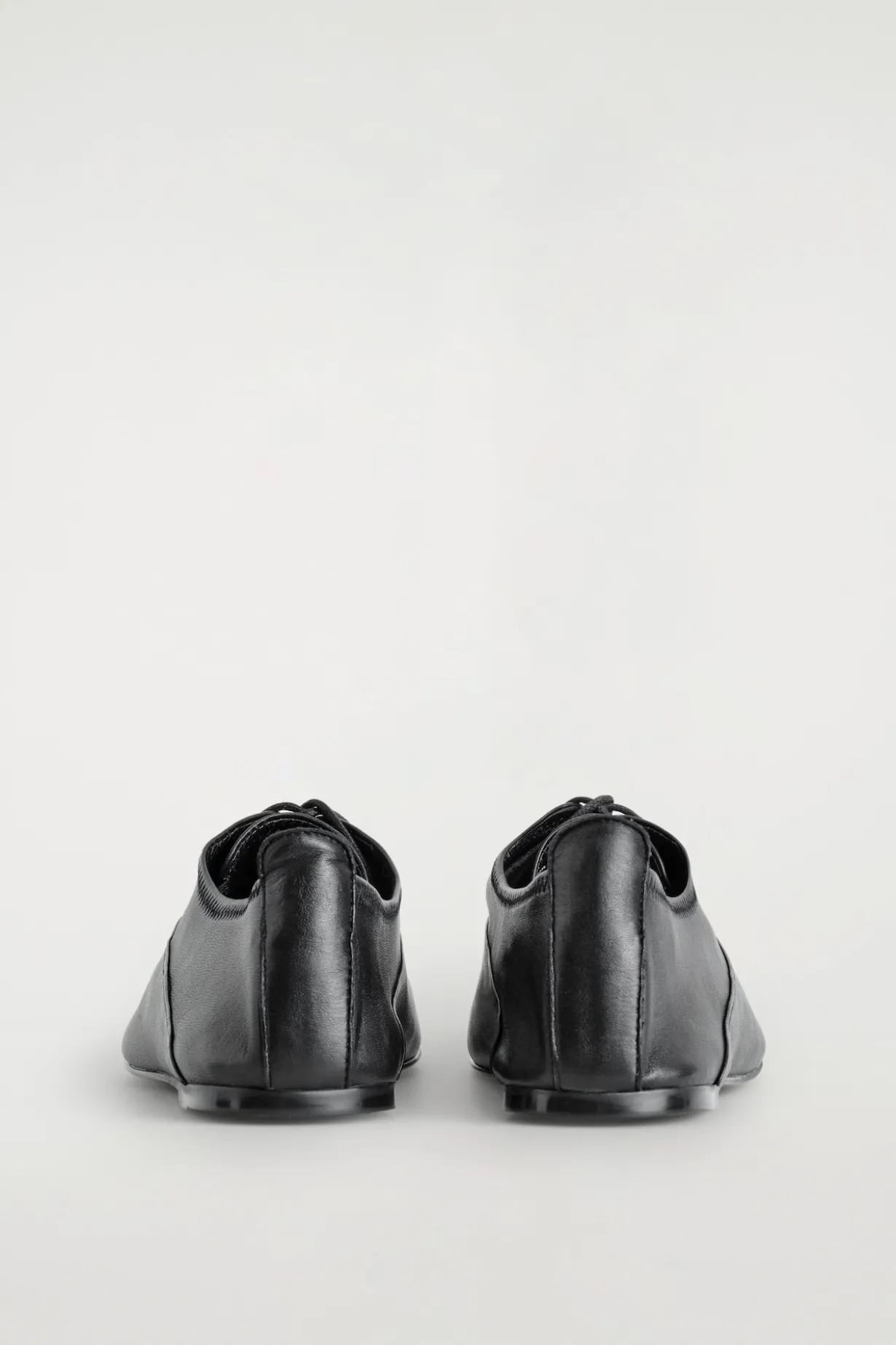 SOFT LEATHER BROGUES