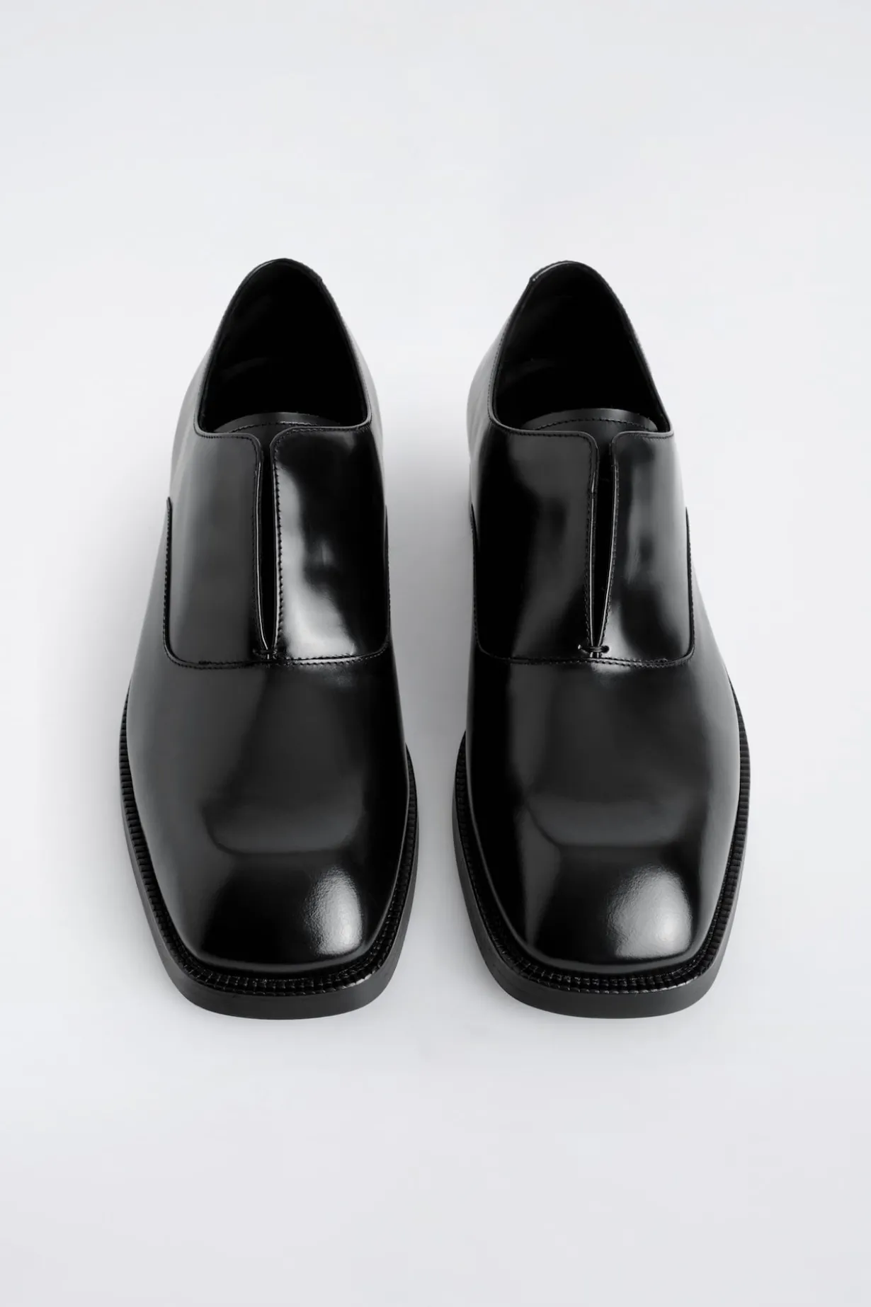 SQUARE-TOE LEATHER OXFORD SHOES