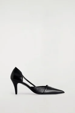 STRAP-DETAIL LEATHER PUMPS