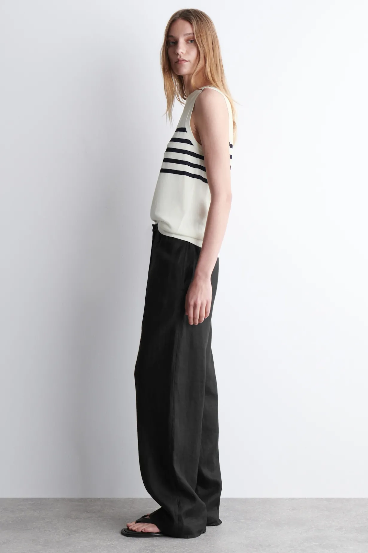 STRIPED KNITTED TANK TOP