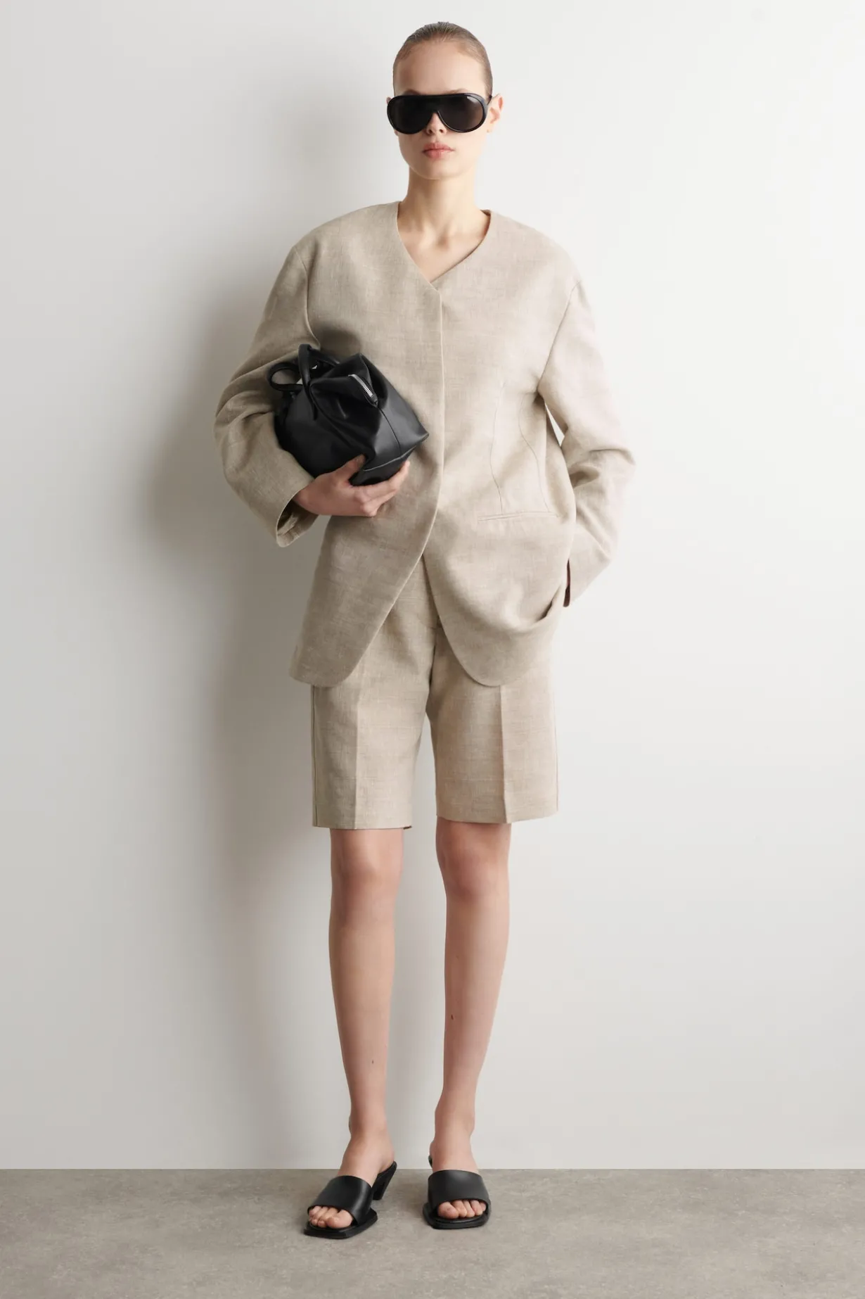 STRUCTURED COLLARLESS LINEN BLAZER