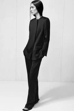 STRUCTURED COLLARLESS SATIN BLAZER