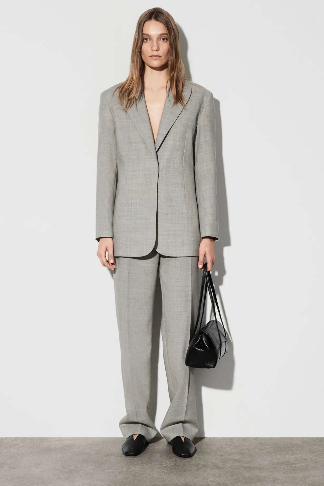 STRUCTURED WOOL-BLEND BLAZER