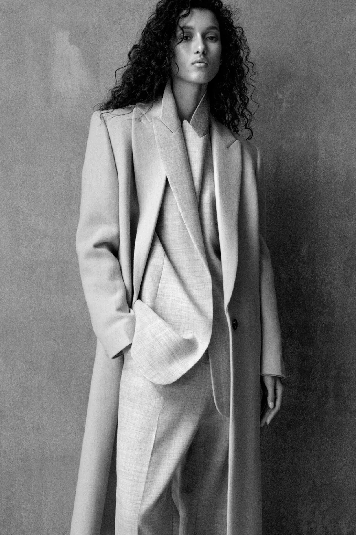 STRUCTURED WOOL-BLEND BLAZER