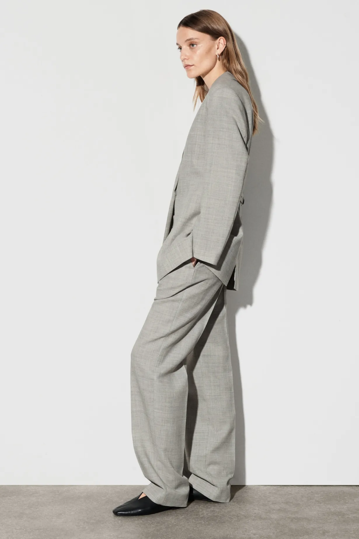STRUCTURED WOOL-BLEND BLAZER