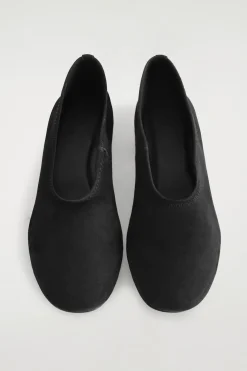 SUEDE HEELED BALLERINAS