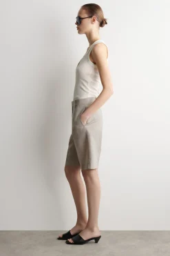 TAILORED LINEN SHORTS