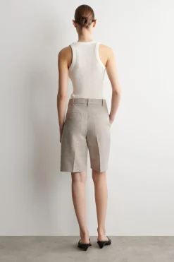 TAILORED LINEN SHORTS
