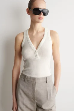TAILORED LINEN SHORTS