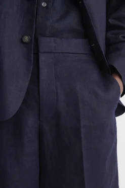 TAILORED LINEN SHORTS