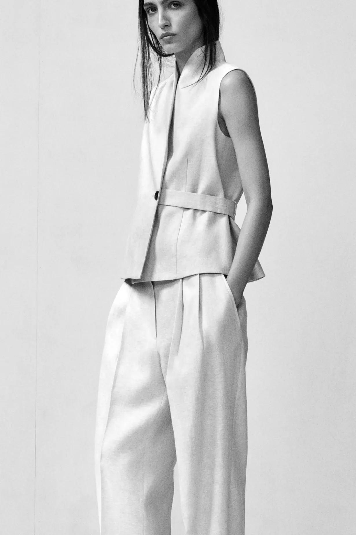 TAILORED LINEN TULIP PANTS