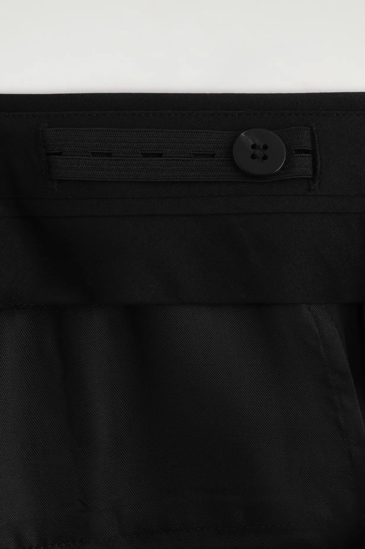 TAILORED SATIN STRAIGHT-LEG PANTS