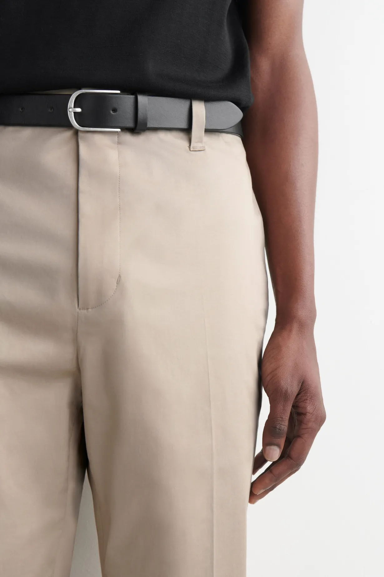 TAILORED SLIM-FIT PANTS