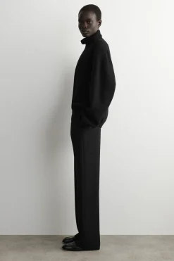 TAILORED STRAIGHT-LEG PANTS