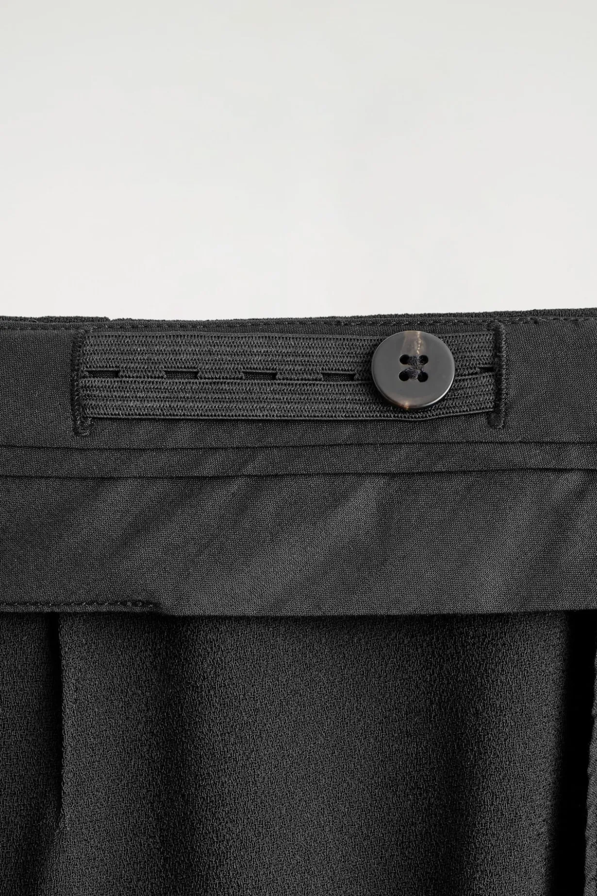 TAILORED STRAIGHT-LEG PANTS